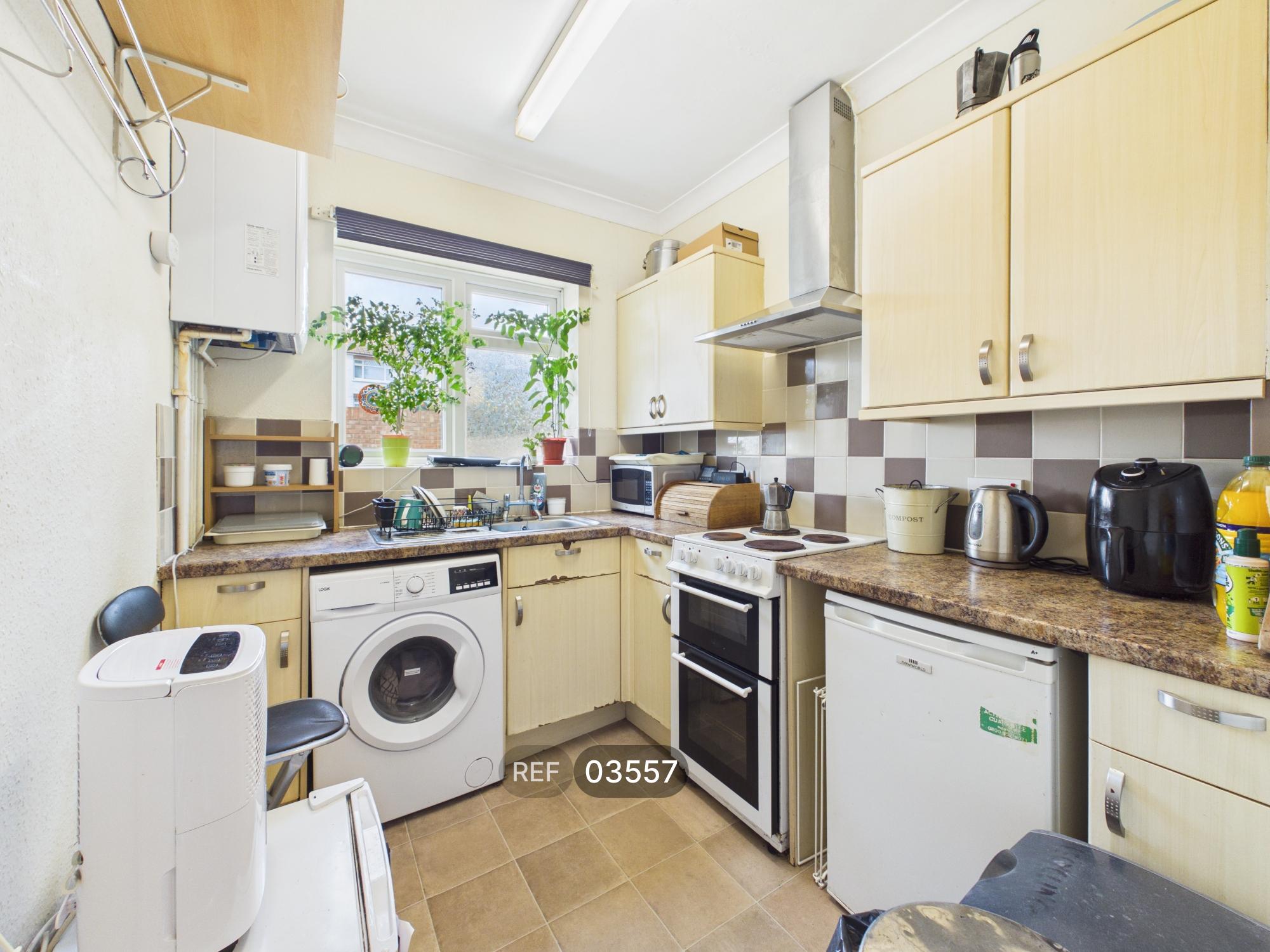 Flat Freshfield Road in Brighton