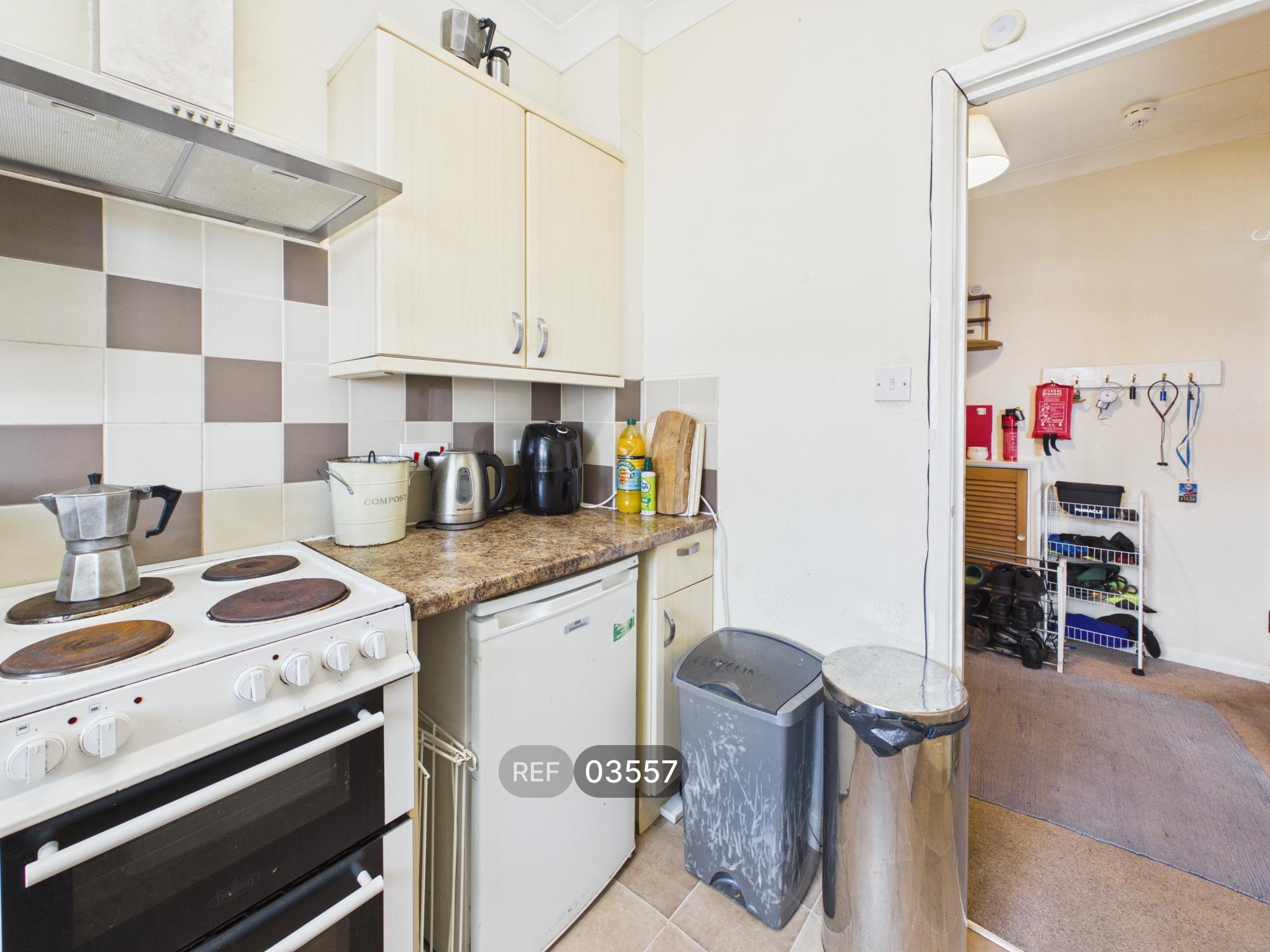 Flat Freshfield Road in Brighton