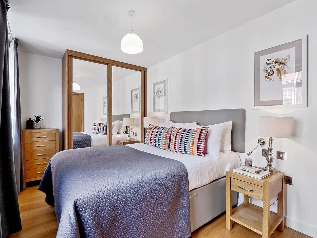 Flat North Tenter Street in Greater London