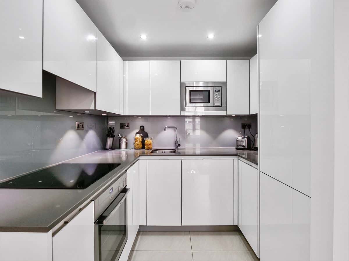 Flat North Tenter Street in Greater London