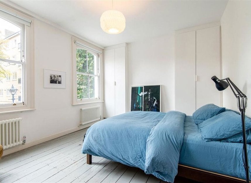 House Wellington Row in Greater London