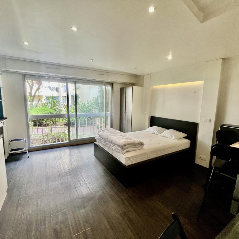 Flat Avenue d'Italie in Paris