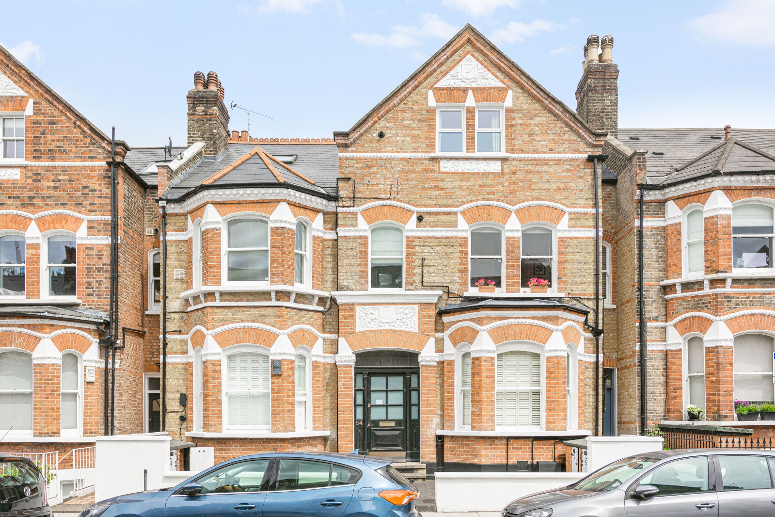 Flat Lavender Gardens in Greater London
