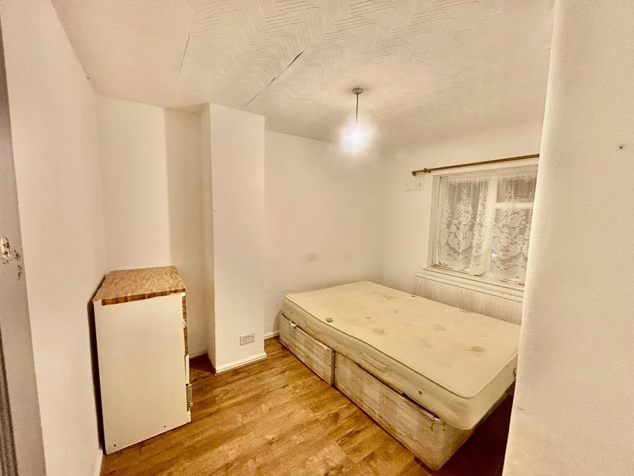 House Edrick Walk in Greater London