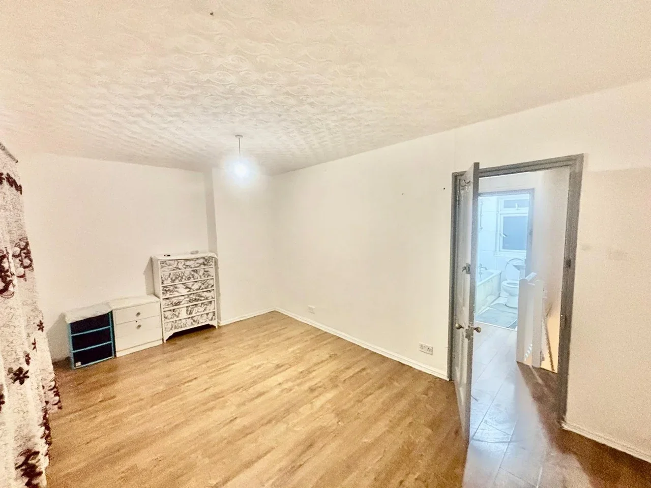 House Edrick Walk in Greater London