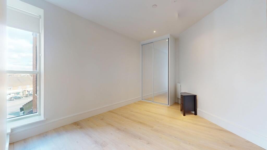Flat Beverley Way in Greater London