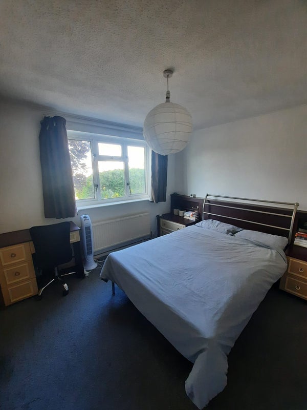 Room Ratcliffe Drive in Bristol