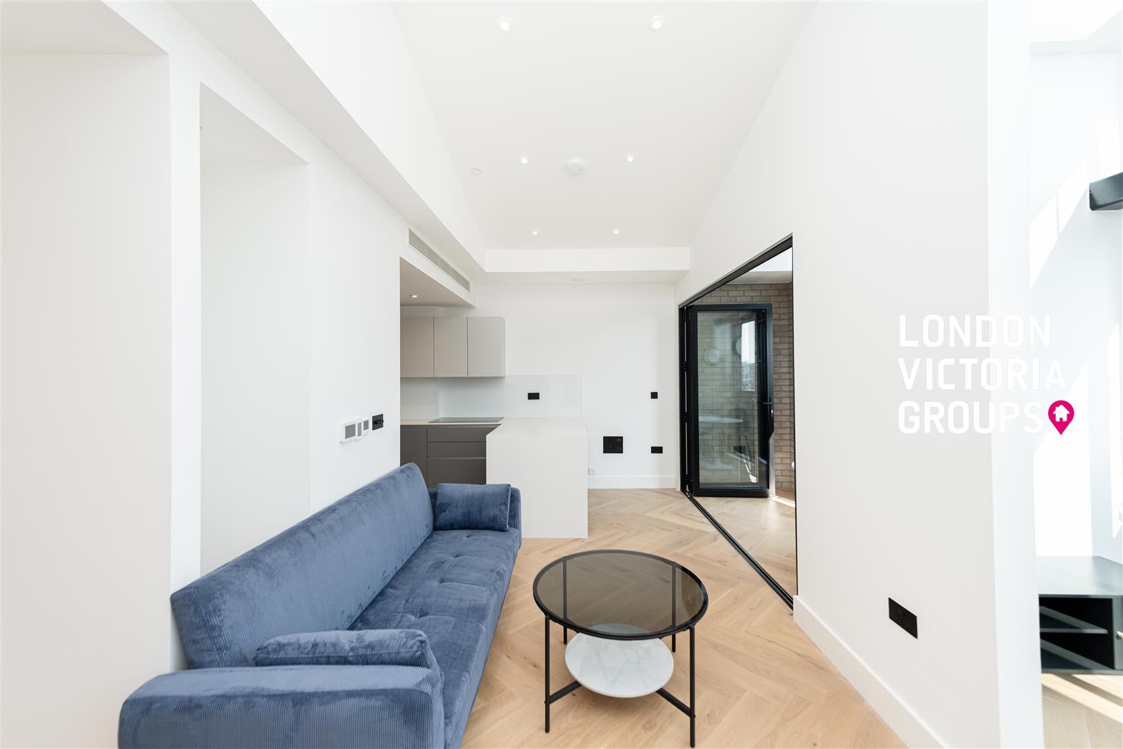 Flat Worgan Street in Greater London