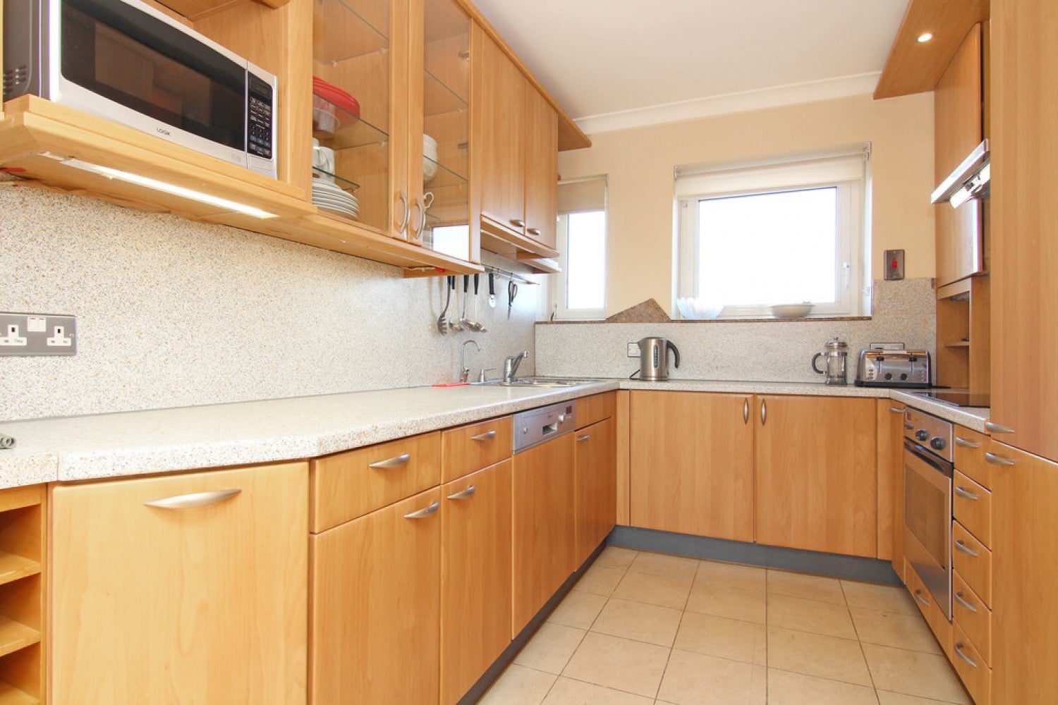 Flat Chelsea Manor Street in Greater London