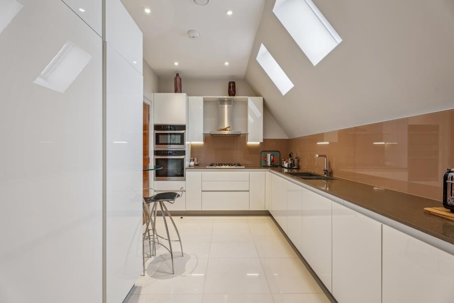 Flat Maxwell Road in Greater London