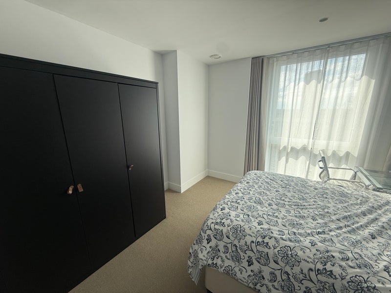 Room Parkside Business Estate in Greater London