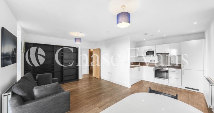Flat Royal Docks Road in Greater London