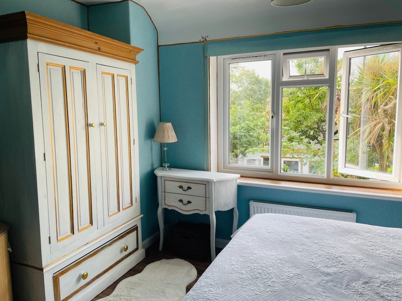Room Nowell Road in Greater London