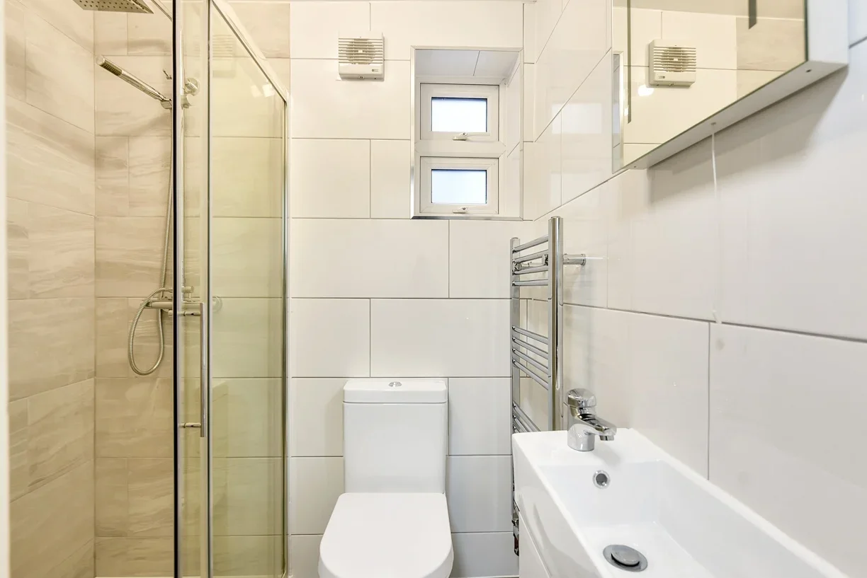 Room Hubert Grove in Greater London