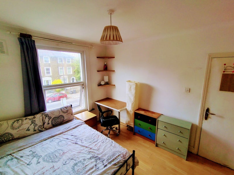 Room Amersham Road in Greater London