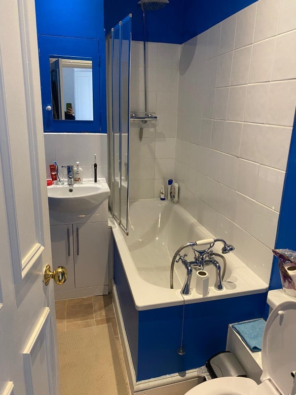 Room Coverdale Road in Greater London
