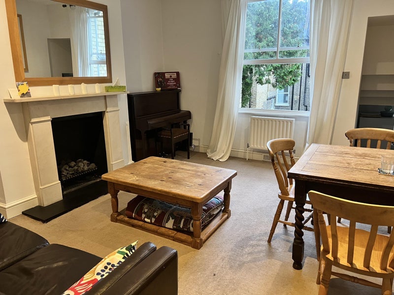 Room Coverdale Road in Greater London