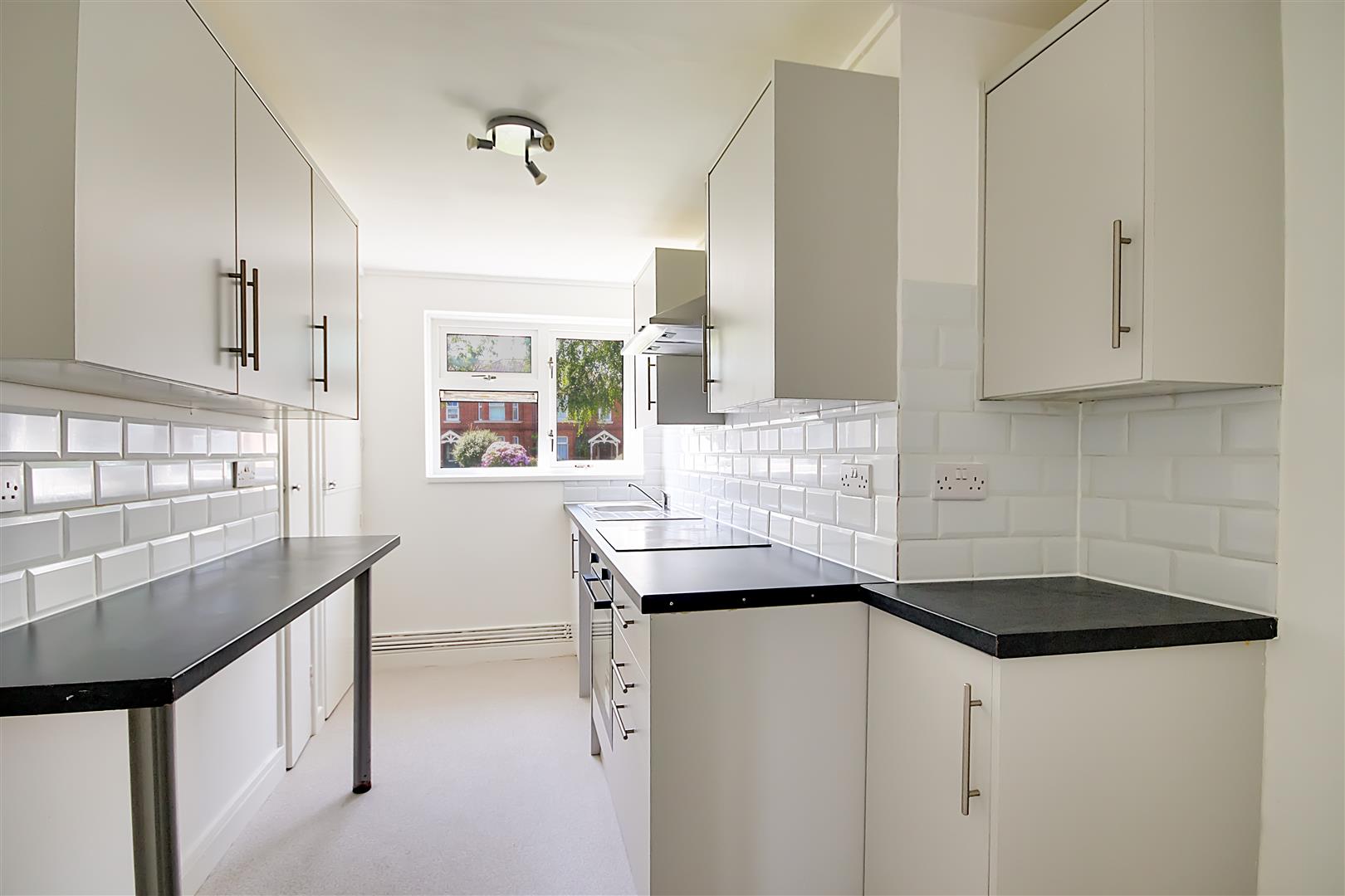 Flat Sompting Road in Adur