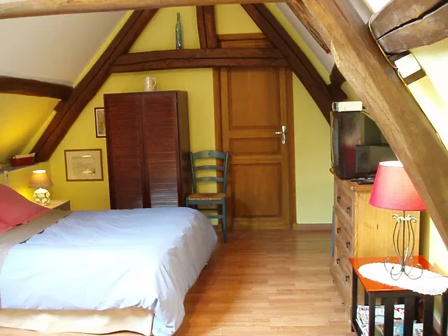 Chambre Rue du Château à Fay-les-Étangs