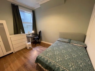 Room Sydney Road in Greater London