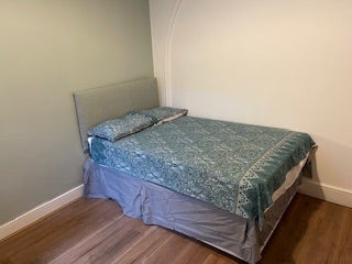 Room Sydney Road in Greater London