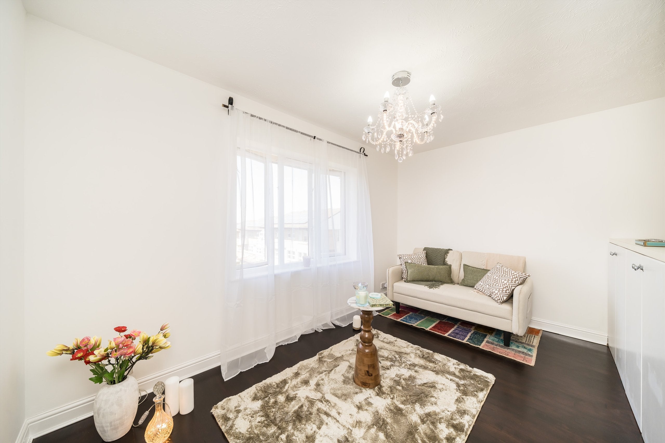Flat Hawthorn Crescent in Greater London