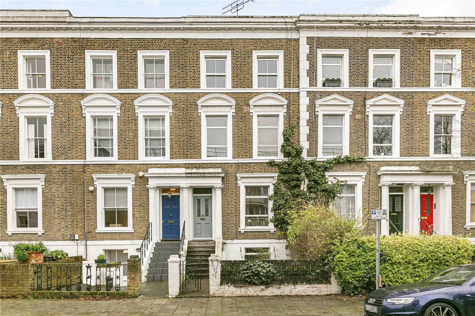 Flat Richborne Terrace in Greater London