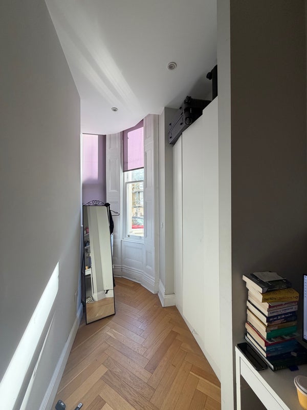 Room Penywern Road in Greater London