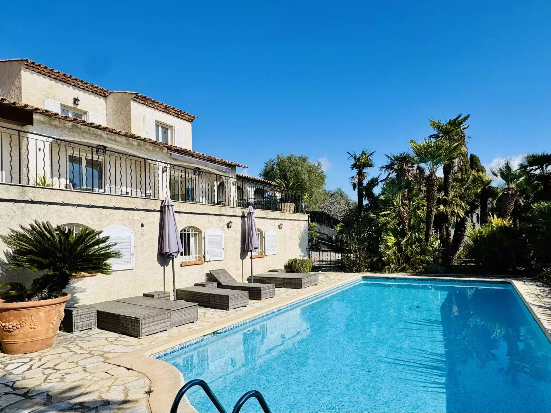 House Route de Saint-Antoine in Nice