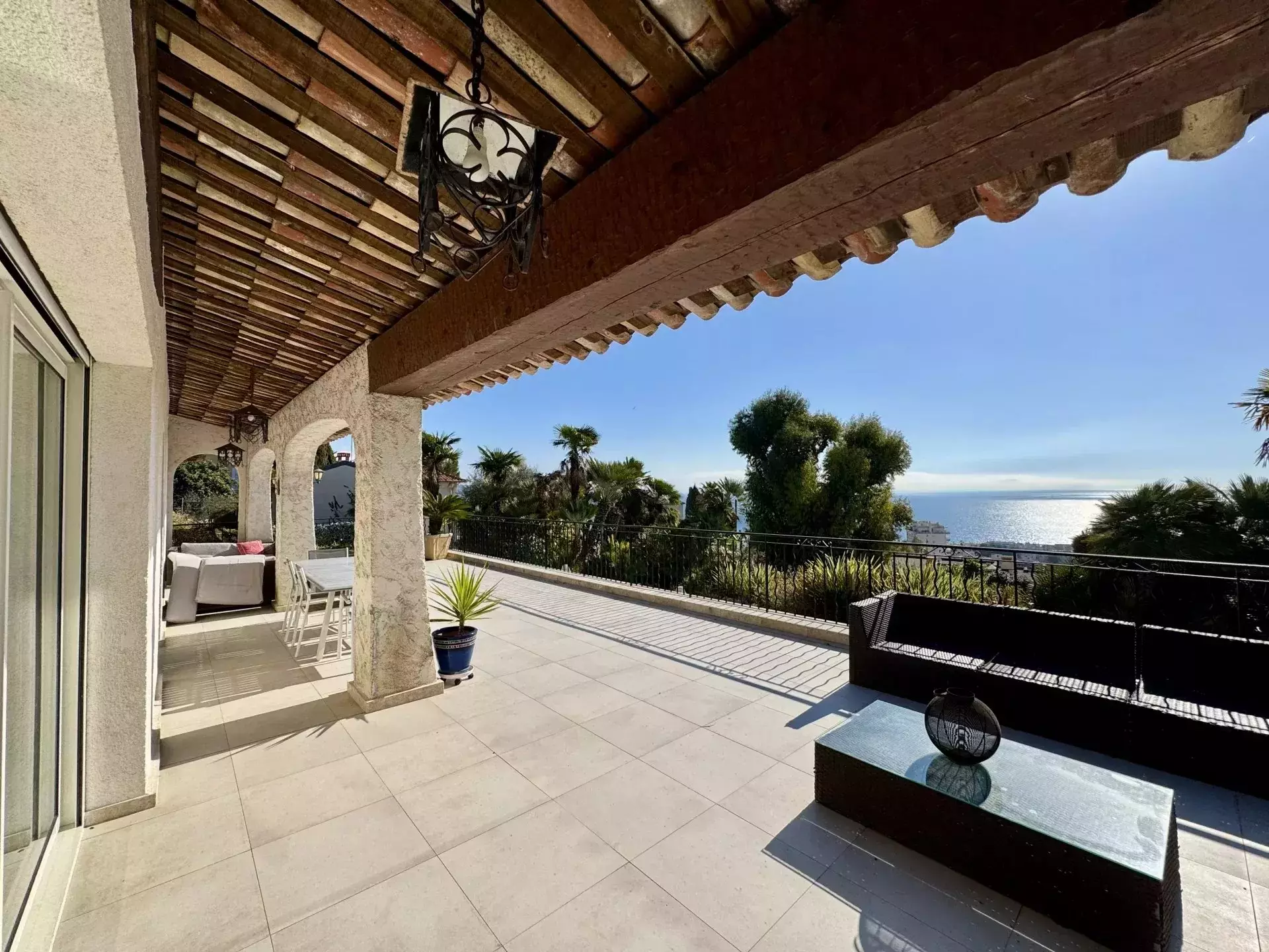House Route de Saint-Antoine in Nice