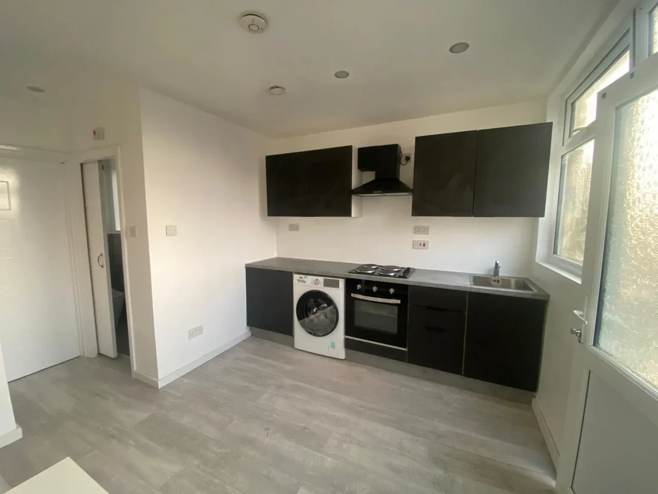 Flat Alexandra Avenue in Greater London