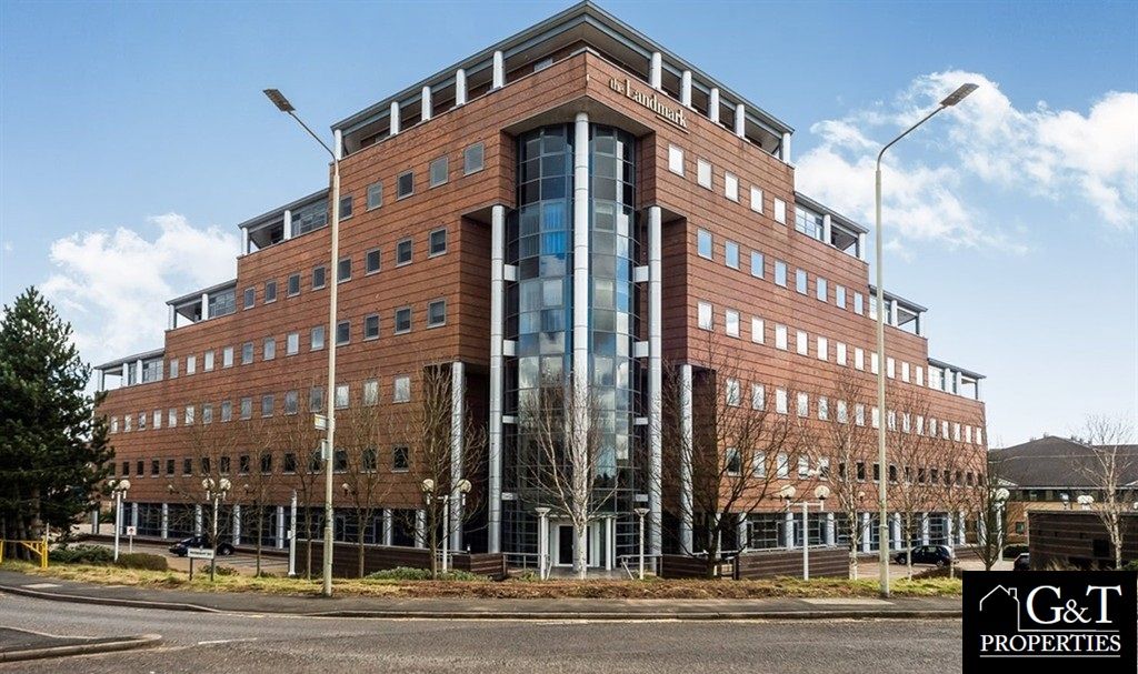 Flat Waterfront Way in Brierley Hill