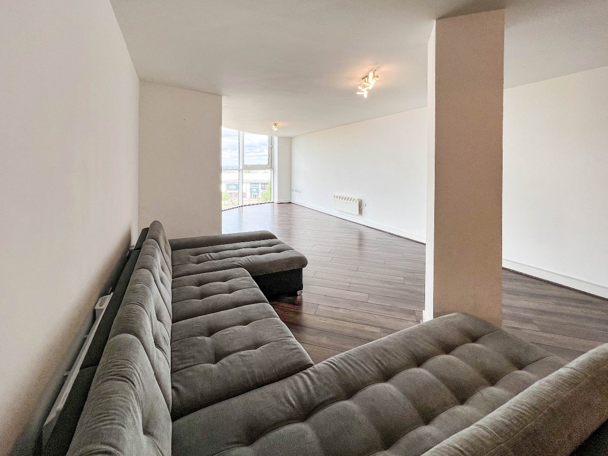 Flat Waterfront Way in Brierley Hill