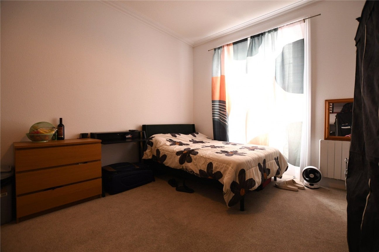Flat South Crescent in Weston-super-Mare