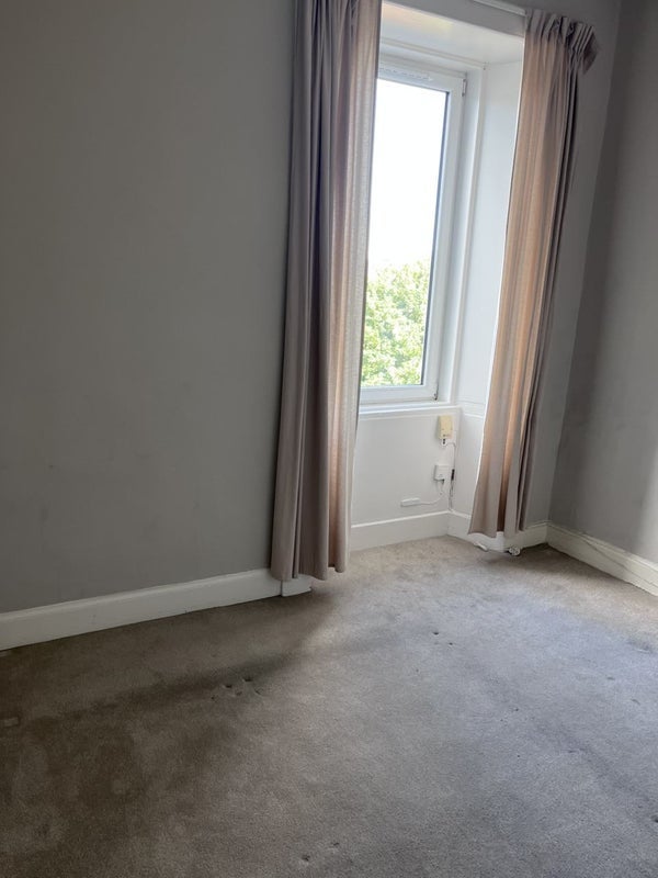Flat Albert Street in City of Edinburgh