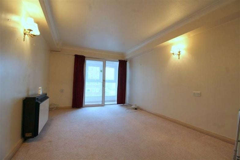 Flat Esplanade in Seaford