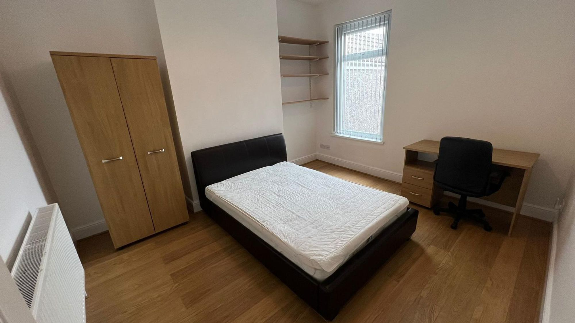 Flat Finsbury Terrace in Swansea