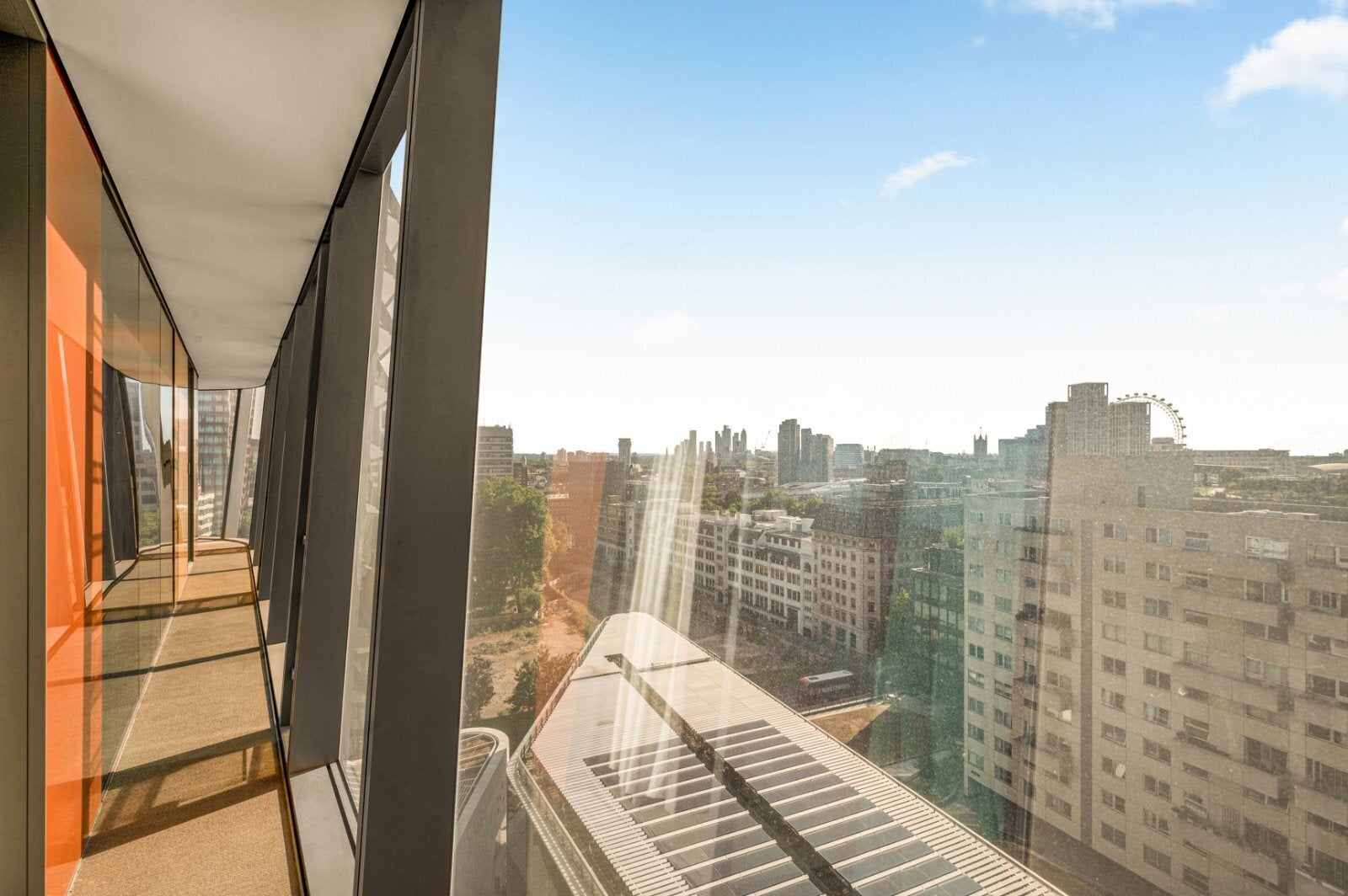 Flat Blackfriars Road in Greater London