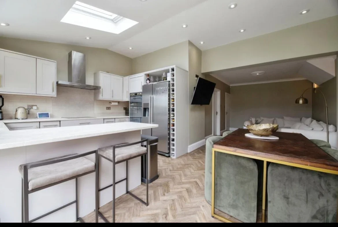 House Havering Drive in Greater London