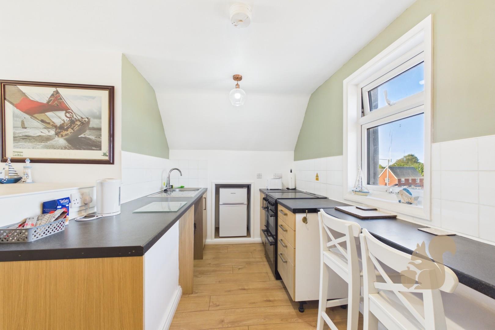 Flat Barfield Road in Colchester