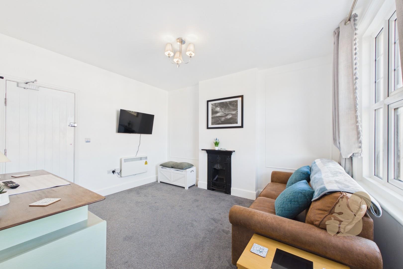 Flat Barfield Road in Colchester