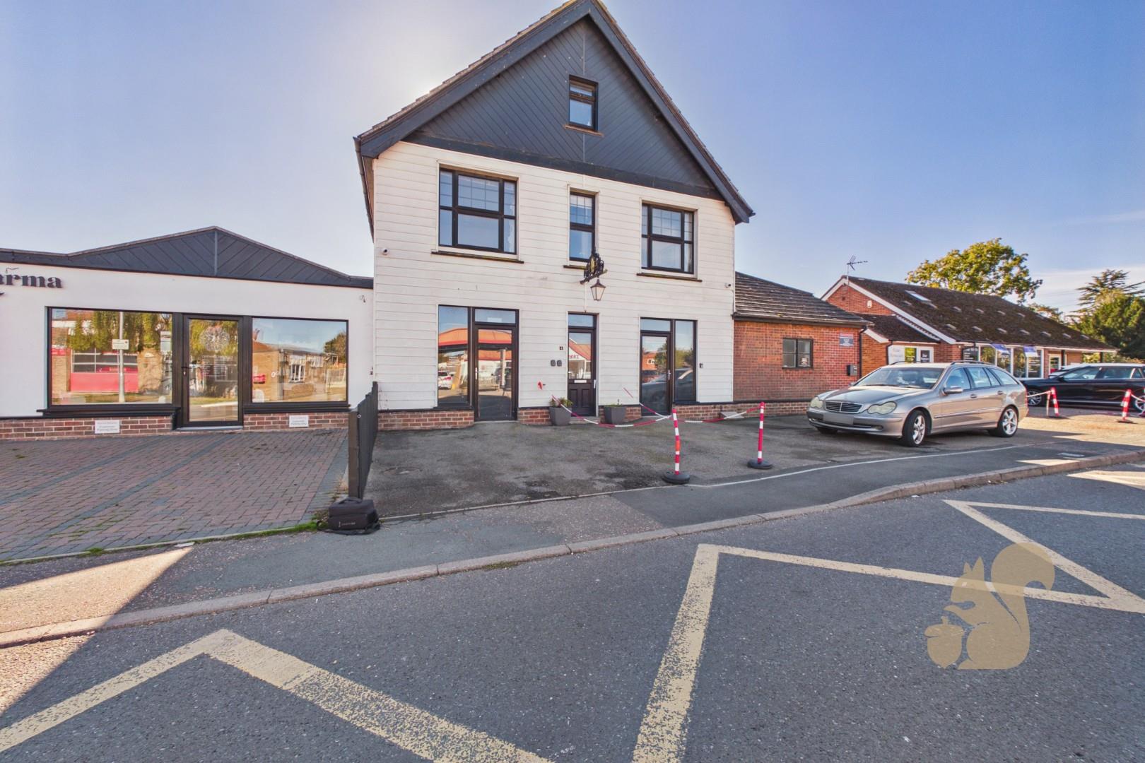 Flat Barfield Road in Colchester