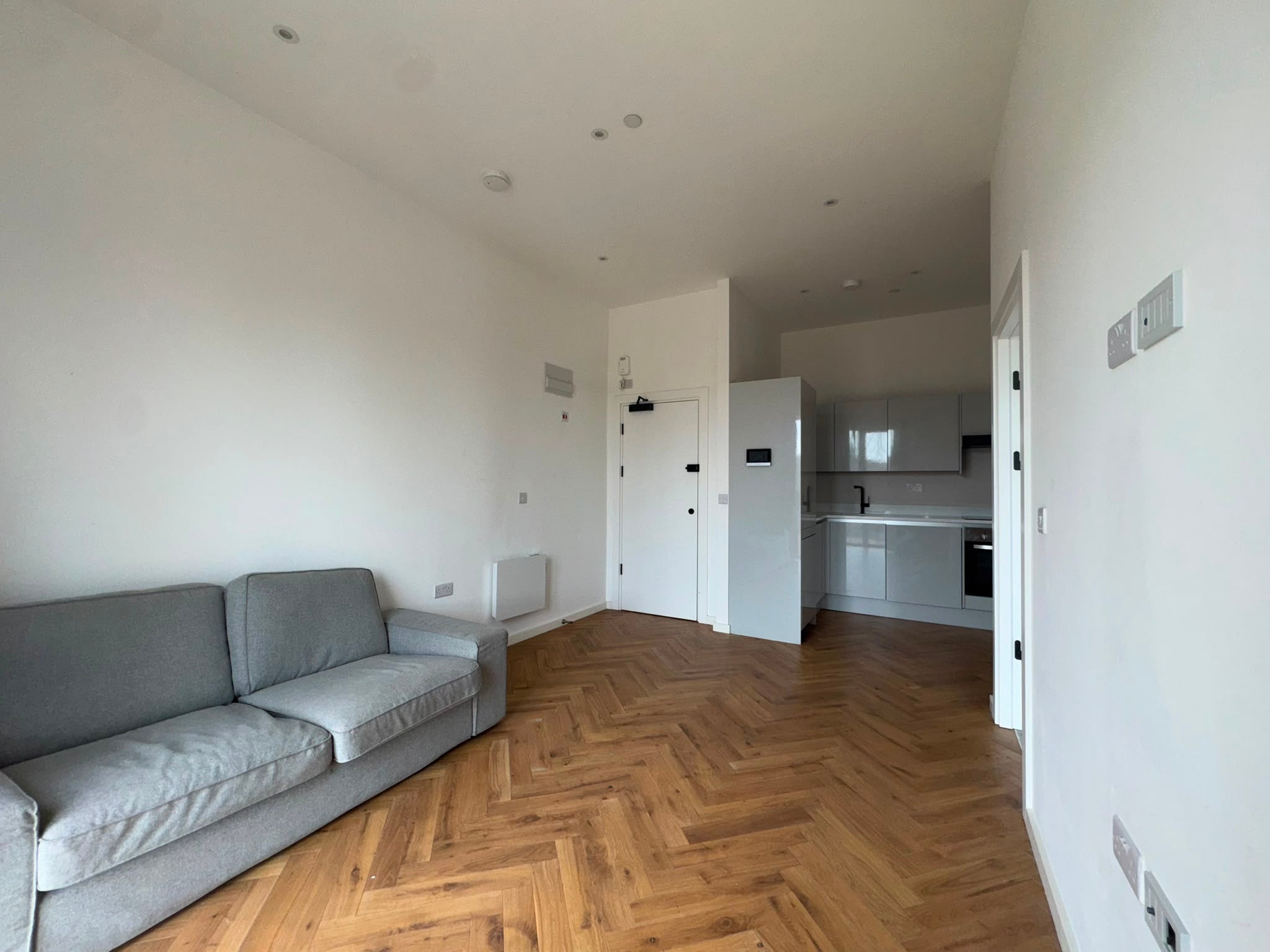 Flat Arklow Road in Greater London