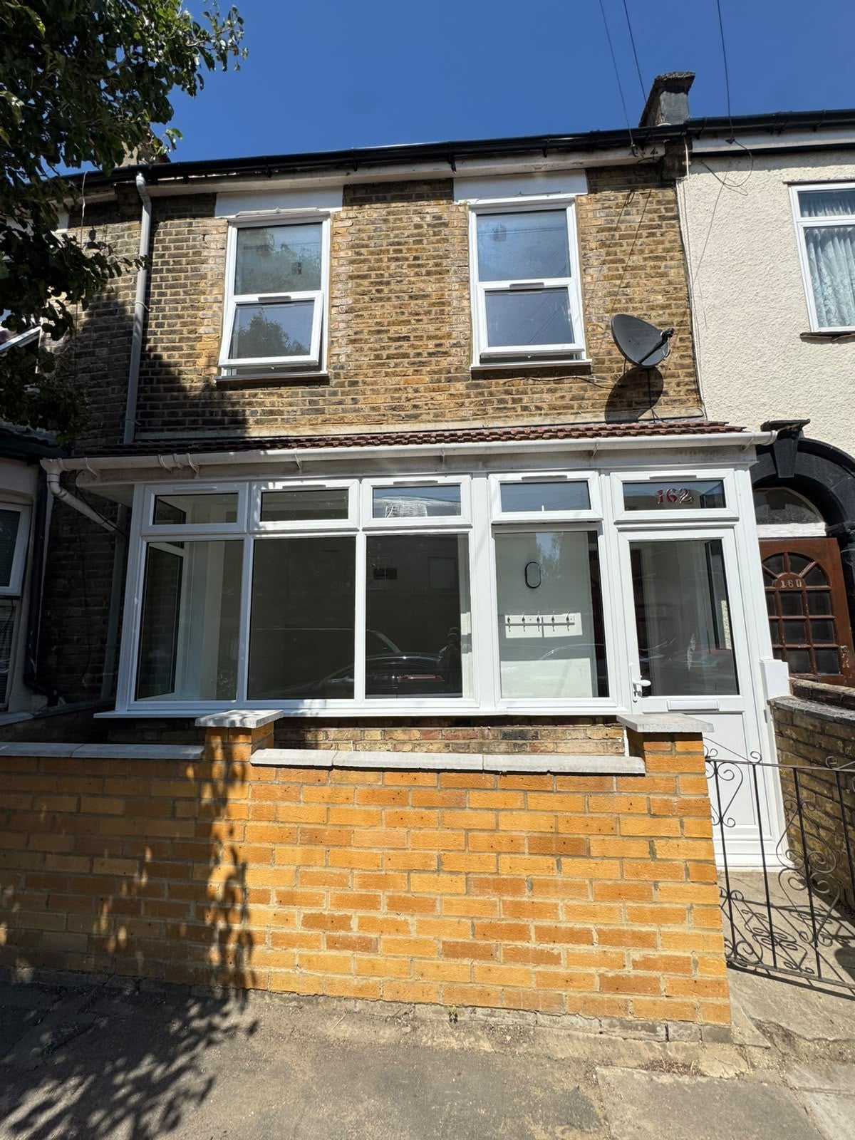 House Hollybush Street in Greater London