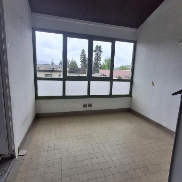 Flat Rue de l'Idolay in Rives