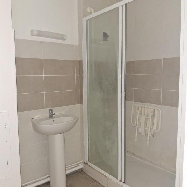 Flat Rue de l'Idolay in Rives