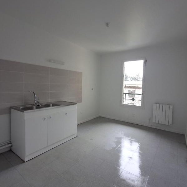 Flat Rue de l'Idolay in Rives