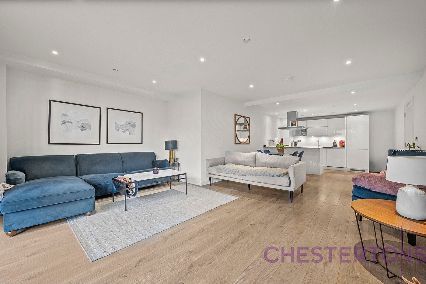 Flat Forrester Way in Greater London