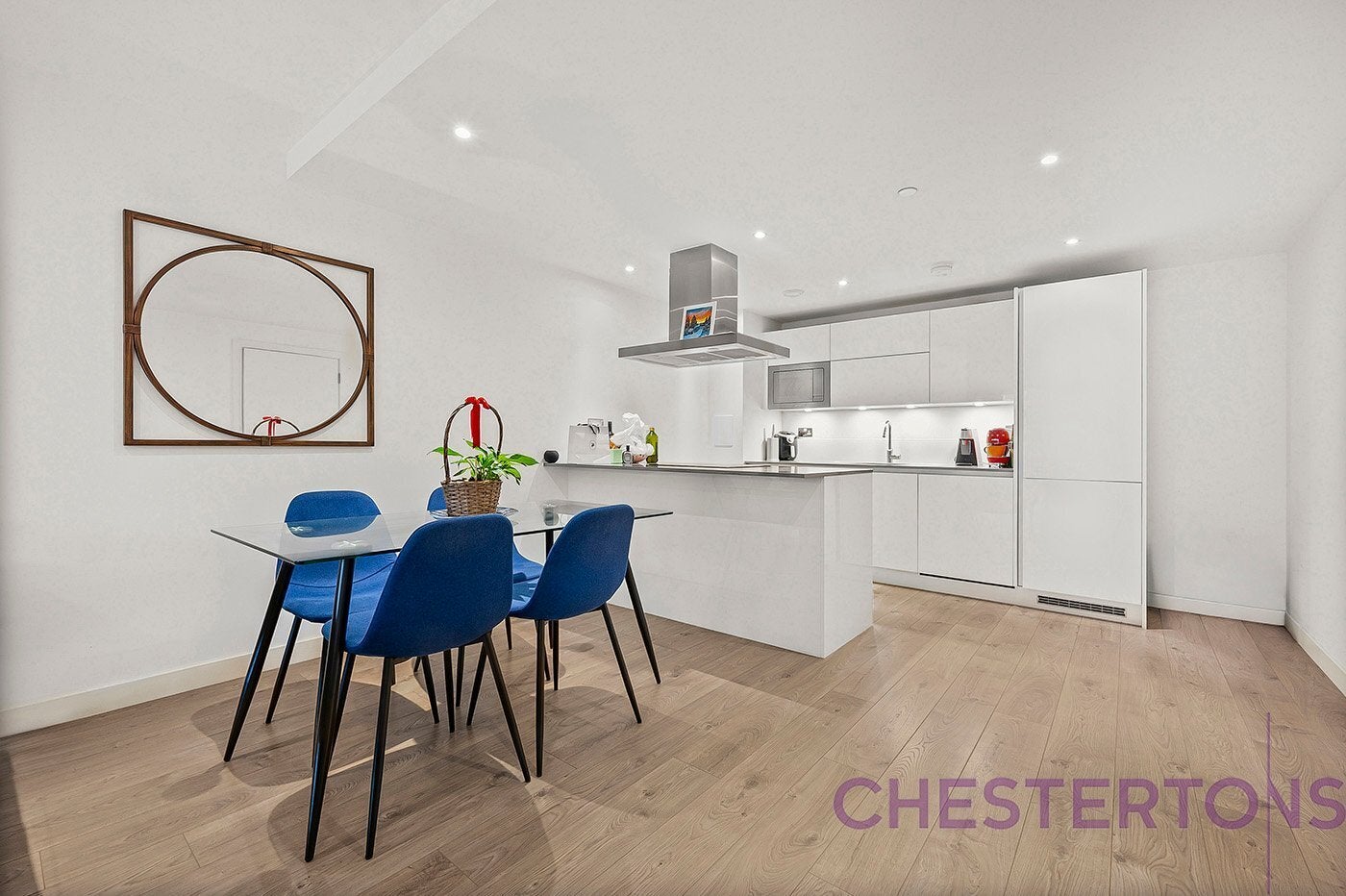 Flat Forrester Way in Greater London