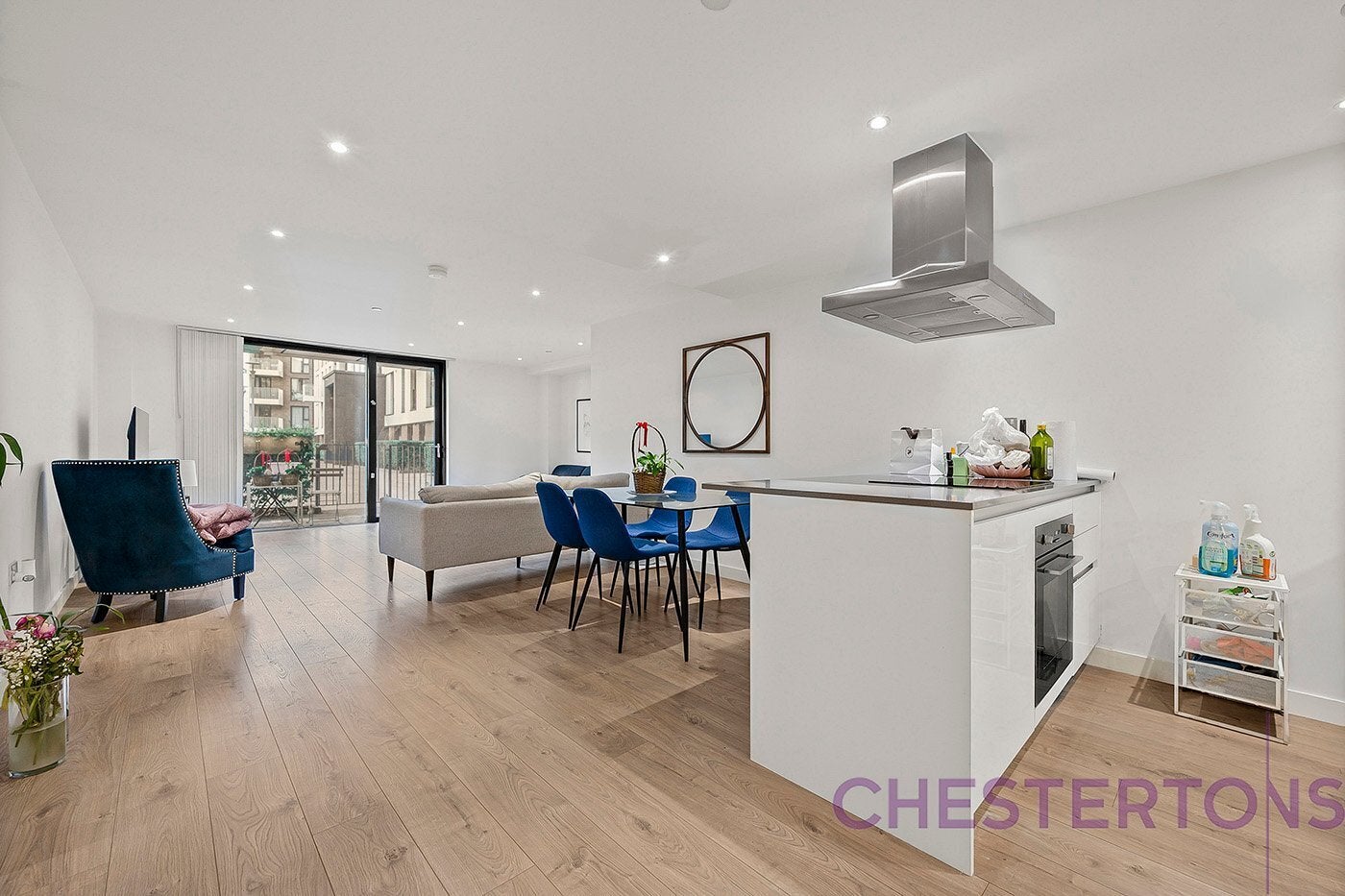 Flat Forrester Way in Greater London